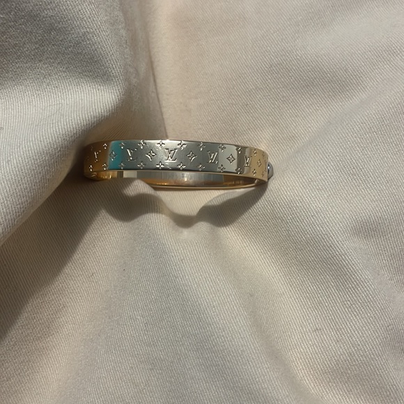 💯 Authentic Louis Vuitton NANOGRAM CUFF - Picture 3 of 5